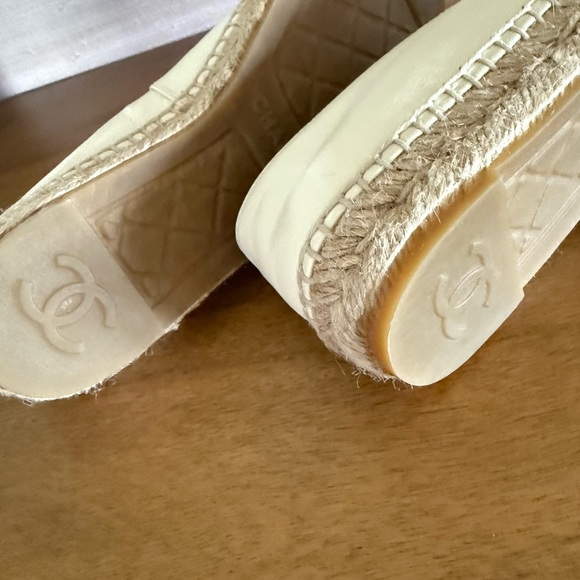Chanel Cream Espadrille Slip-On Shoes - Picture 3 of 8